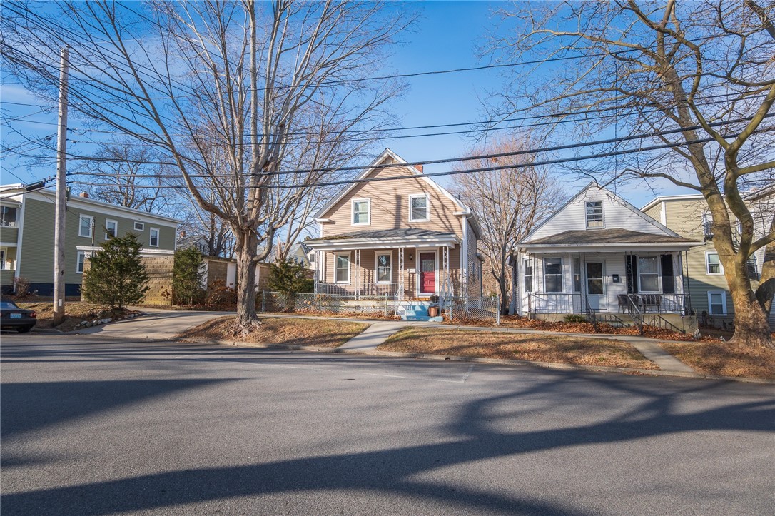 113 Union Street Bristol, RI 02809 - Photo 5 of 35