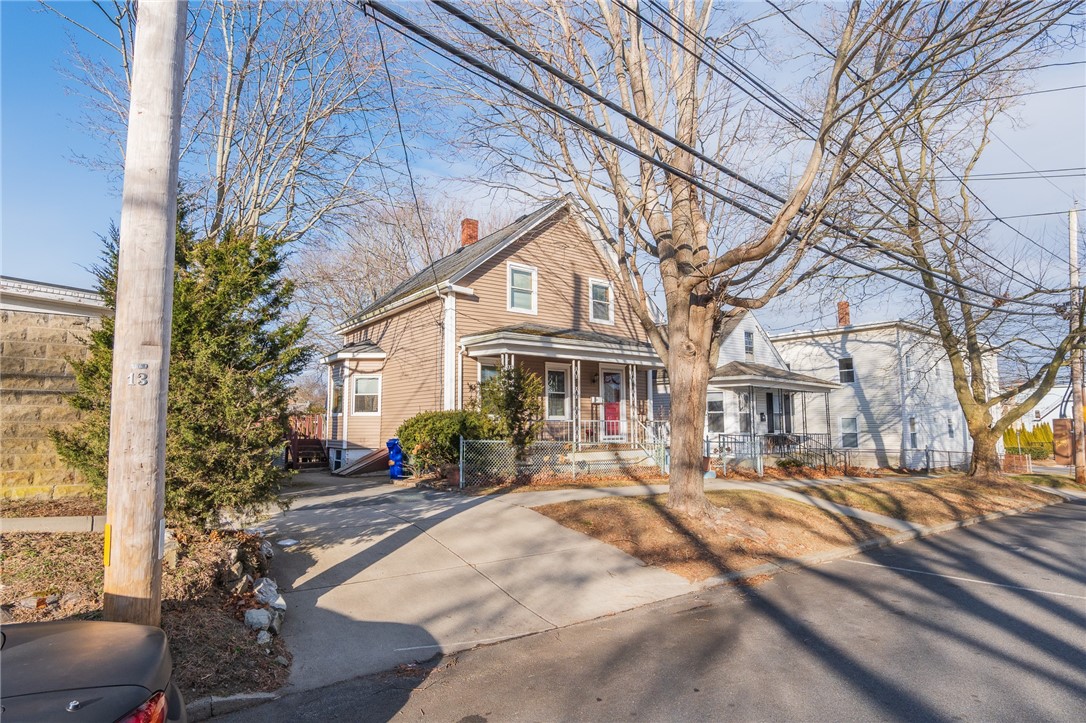 113 Union Street Bristol, RI 02809 - Photo 6 of 35