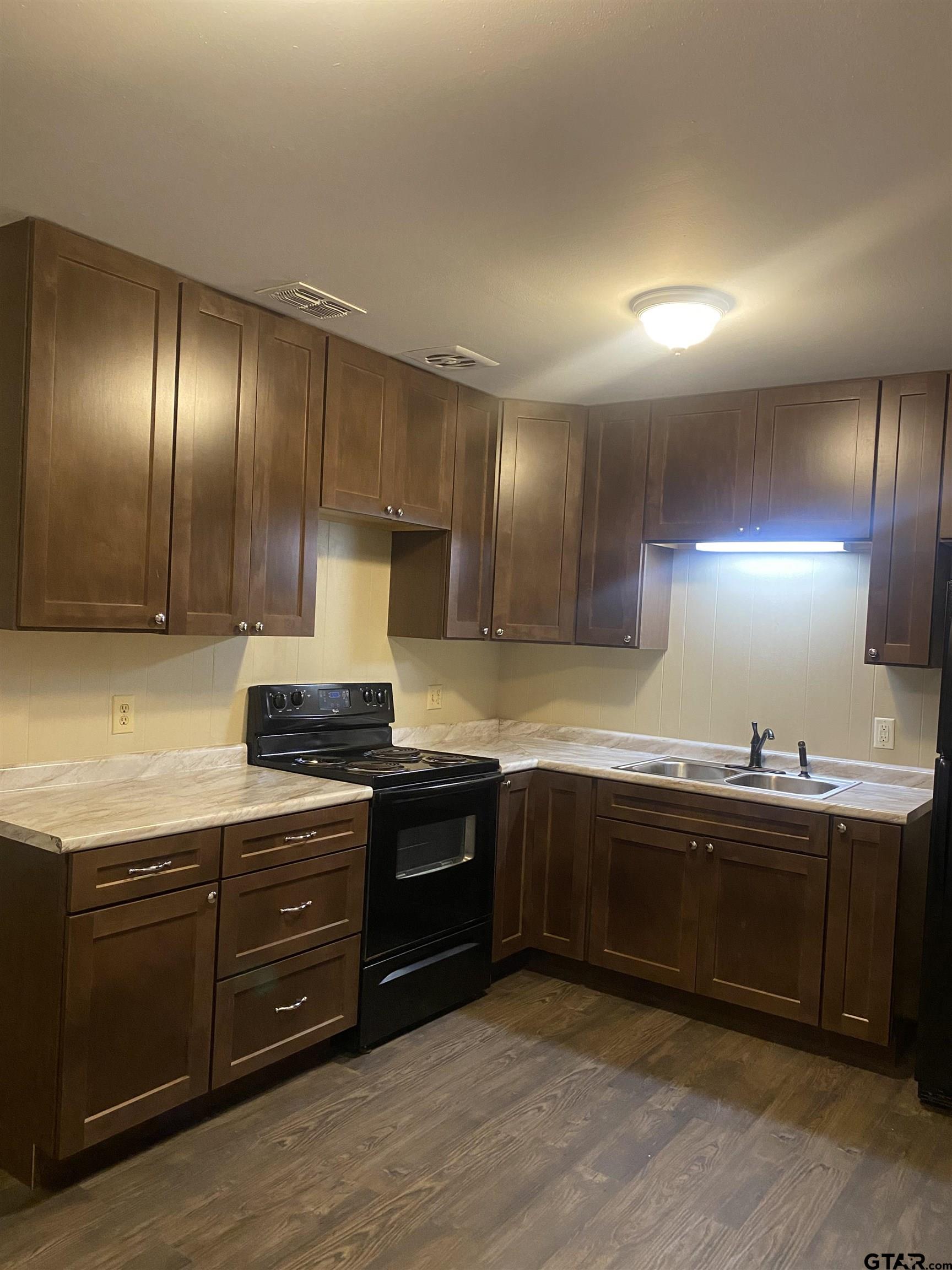 5235 Julia Drive Tyler, TX 75708 - Photo 6 of 18