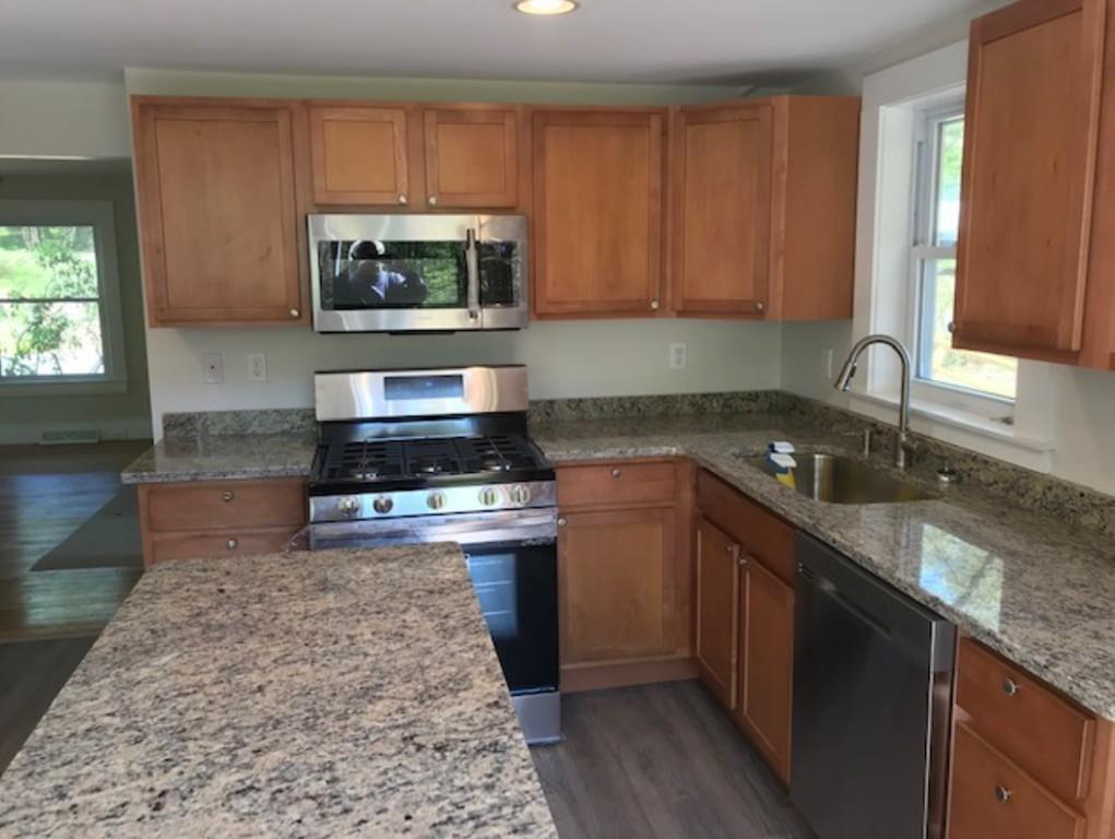 121 Whittier Road Haverhill, MA 01830 - Photo 5 of 25 Gallery Image 5