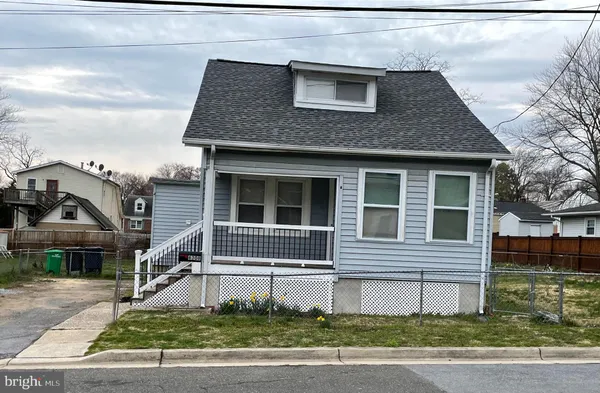 $2,400 | 6308 61st Place, Riverdale, MD 20737