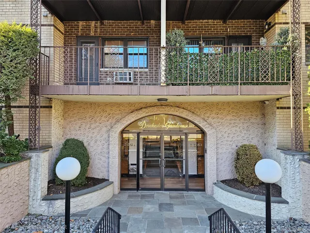 $320,000 | 2261 Palmer Avenue, Unit 3C, New Rochelle, NY 10801