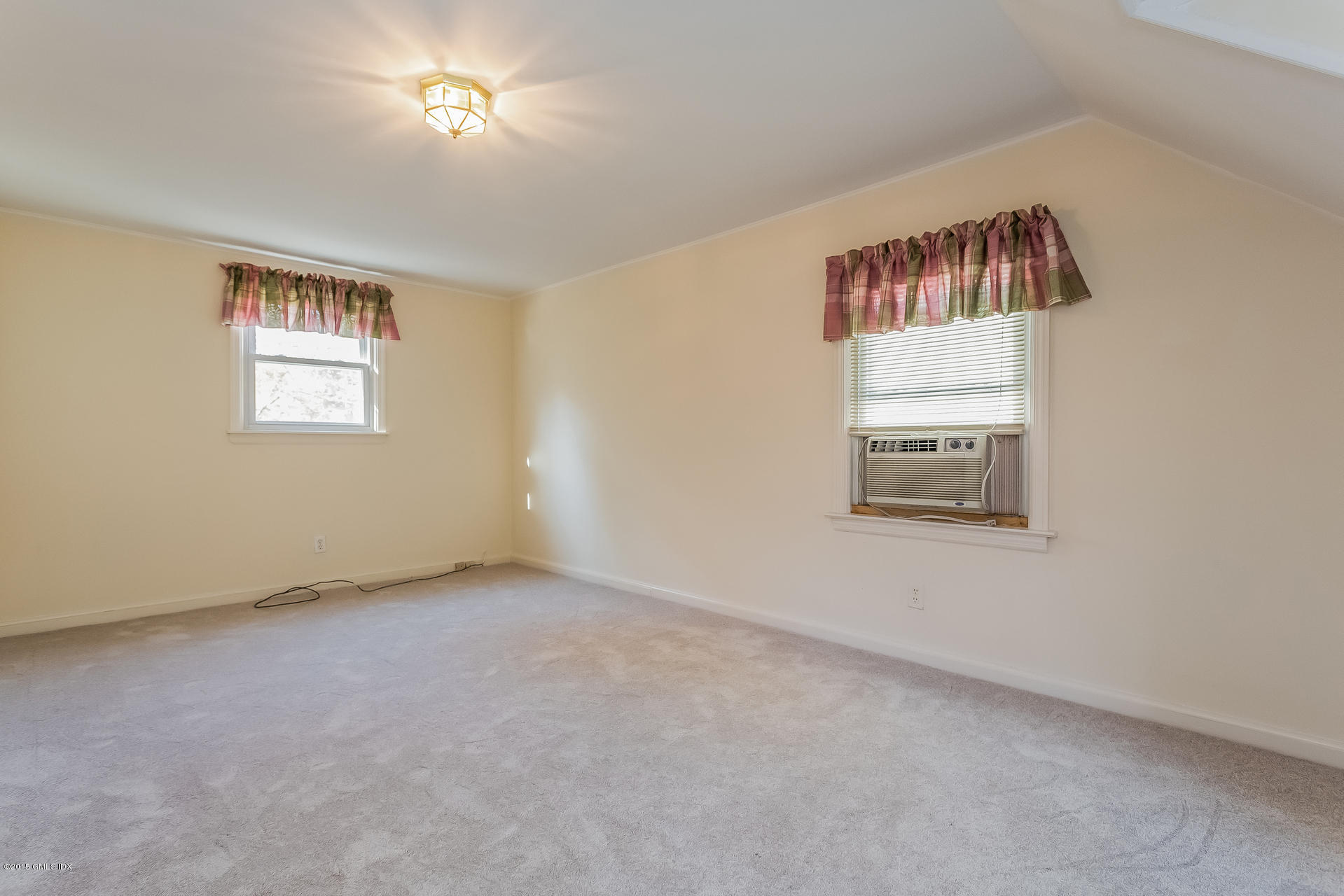 34 Wescott Street Riverside, CT 06878 - Photo 15 of 26 an empty room with windows