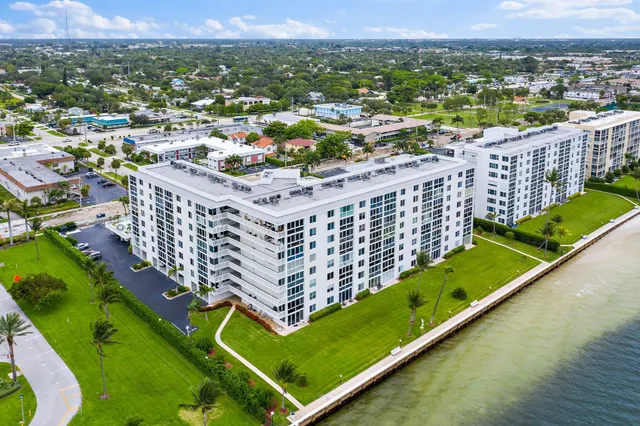 $3,800 | 301 Lake Shore Drive, Unit 802, Lake Park, FL 33403