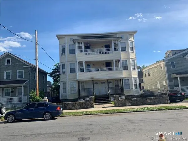 $2,375 | 116 Ogden Street, Unit 120, Bridgeport, CT 06608