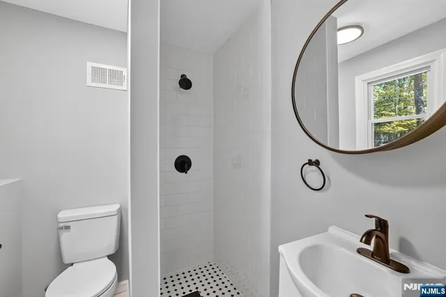 $649,999 | 150 Mt Olive Road, Flanders, NJ 07836