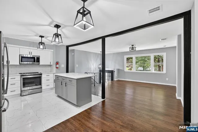 $649,999 | 150 Mt Olive Road, Flanders, NJ 07836