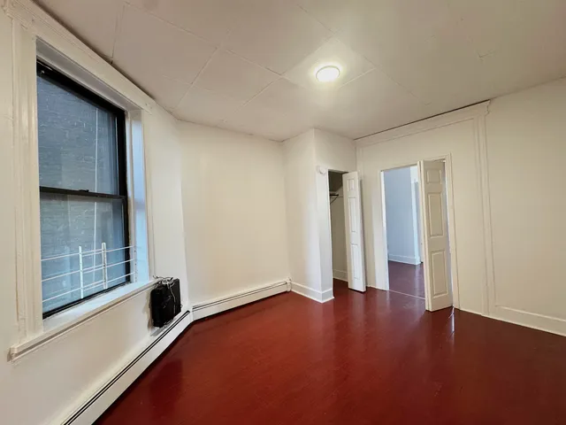 $2,000 | 94 North Street, Unit 2S, Jersey City, NJ 07307
