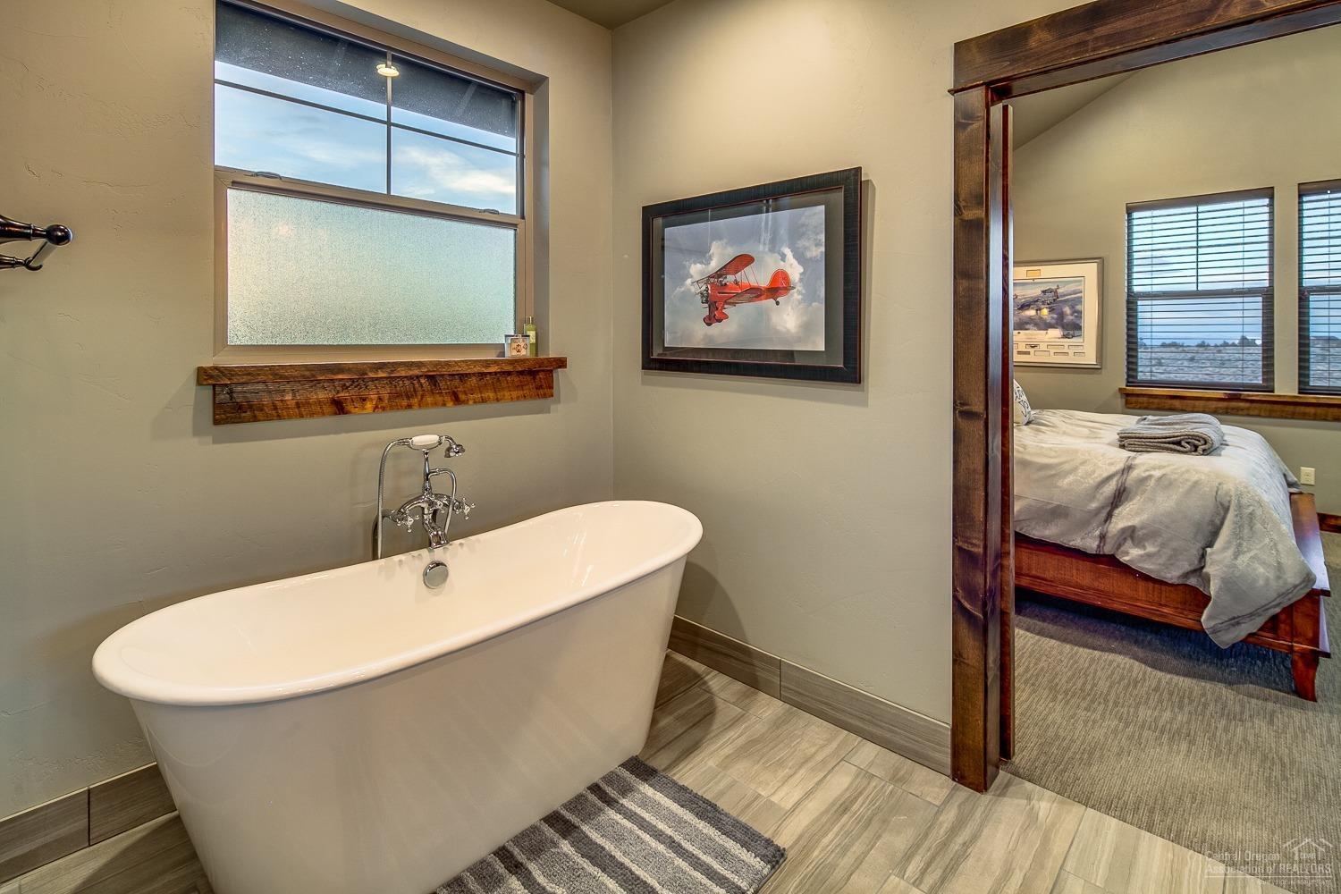 15988 South W Brasada Ranch Road Powell Butte, OR 97753 - Photo 15 of 25 Extra deep stand alone soaking tub in ma