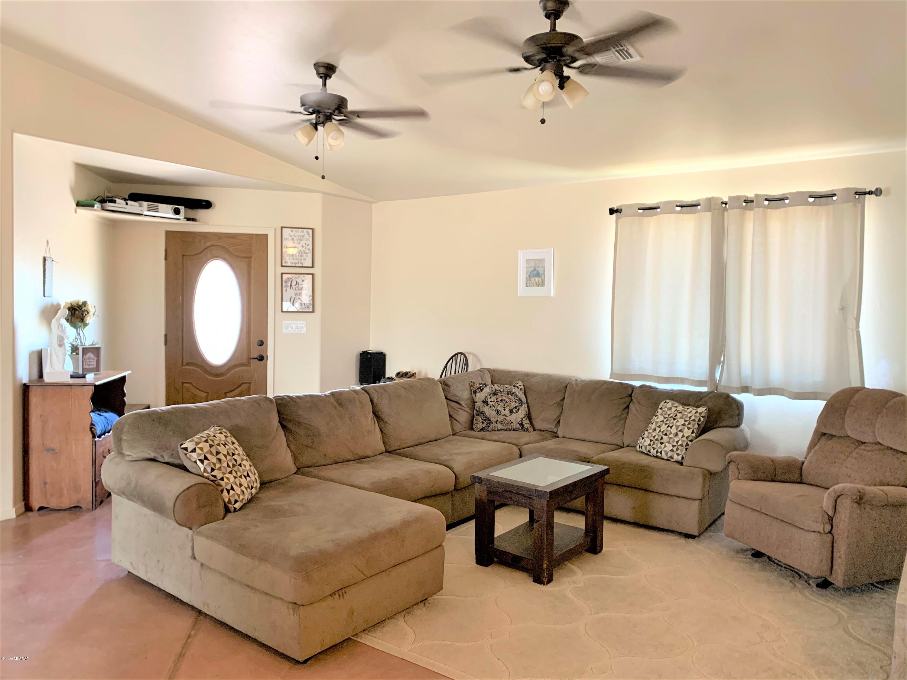 6230 North Chaparral Road Tucson, AZ 85743 - Photo 3 of 16 Gallery Image 3