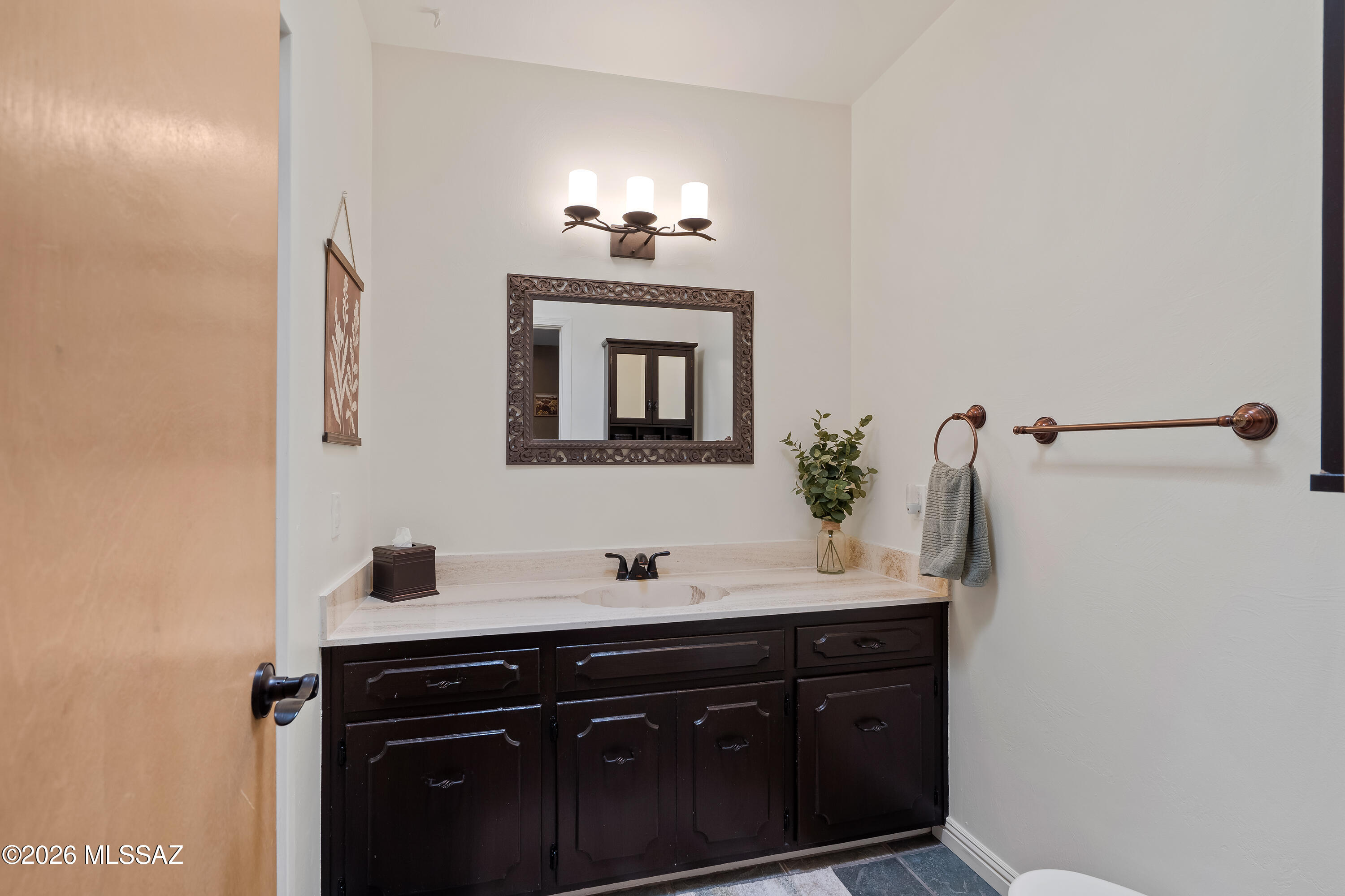 7005 North Wade Road Tucson, AZ 85743 - Photo 23 of 50 Powder Room