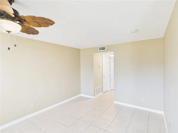 $1,500 | 89 Crooked Tree Lane, Unit 105, Vero Beach, FL 32962