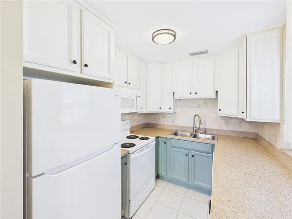 $1,500 | 89 Crooked Tree Lane, Unit 105, Vero Beach, FL 32962