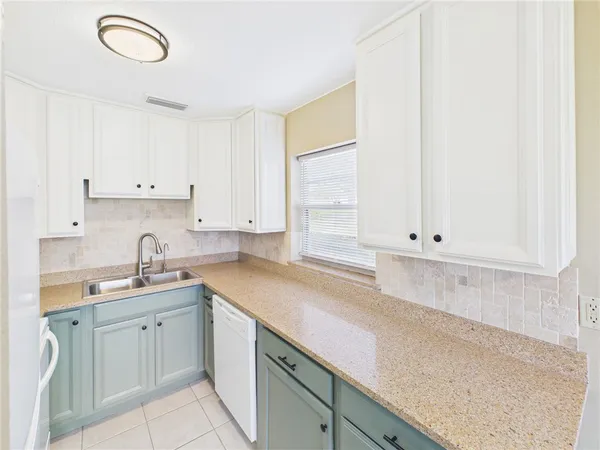 $1,500 | 89 Crooked Tree Lane, Unit 105, Vero Beach, FL 32962