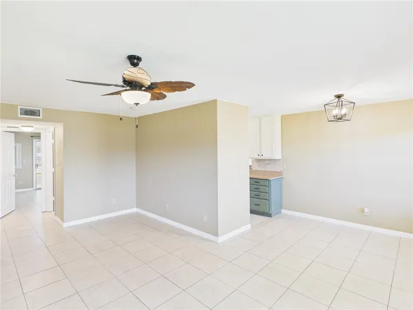 $1,500 | 89 Crooked Tree Lane, Unit 105, Vero Beach, FL 32962