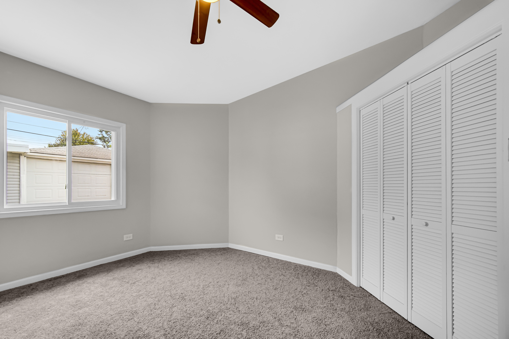 17137 Chicago Avenue Lansing, IL 60438 - Photo 10 of 11 an empty room with windows