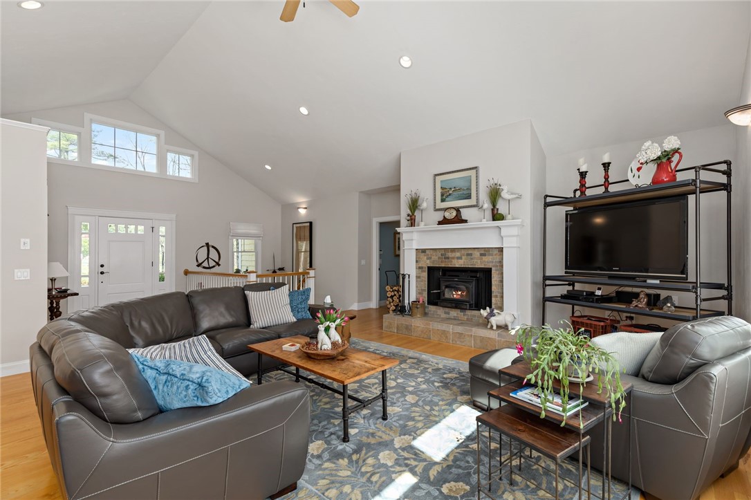 77 Raymonds Point Road Coventry, RI 02816 - Photo 20 of 50