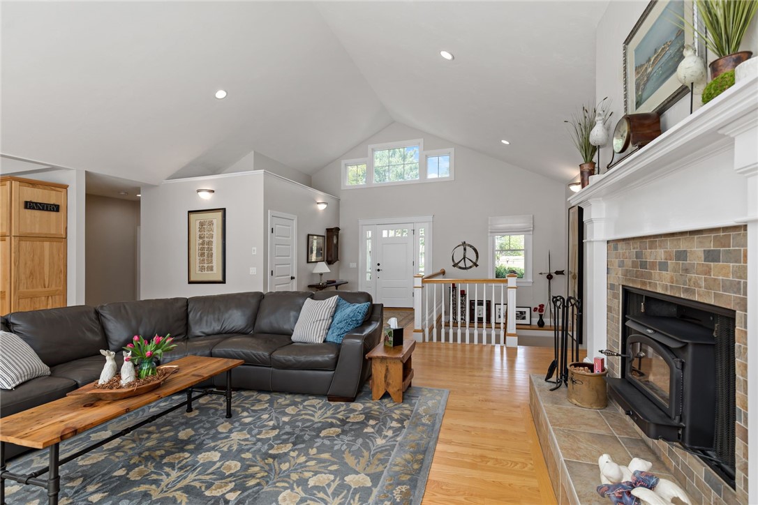 77 Raymonds Point Road Coventry, RI 02816 - Photo 21 of 50