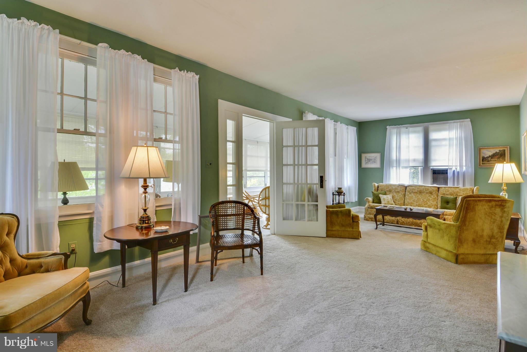 1318 Holley Road Edgewater, MD 21037 - Photo 12 of 30 Living Room