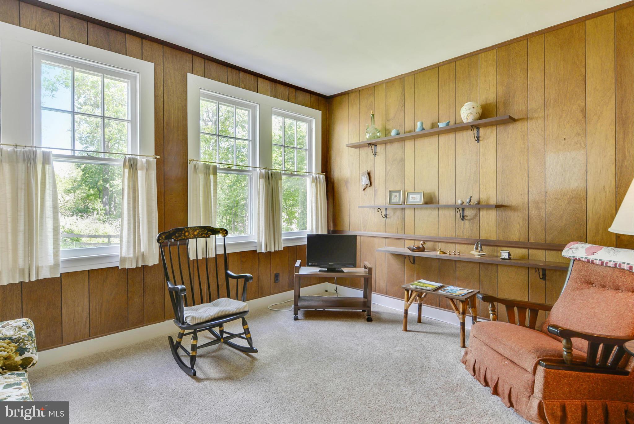 1318 Holley Road Edgewater, MD 21037 - Photo 15 of 30 Family Room