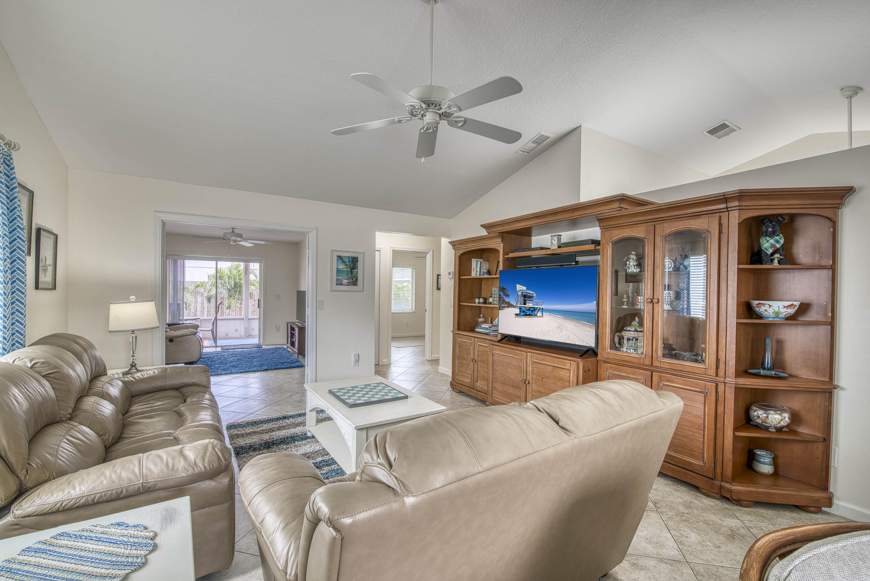 188 Wandering Trail Jupiter, FL 33458 - Photo 6 of 32 _IMG2718_HDR