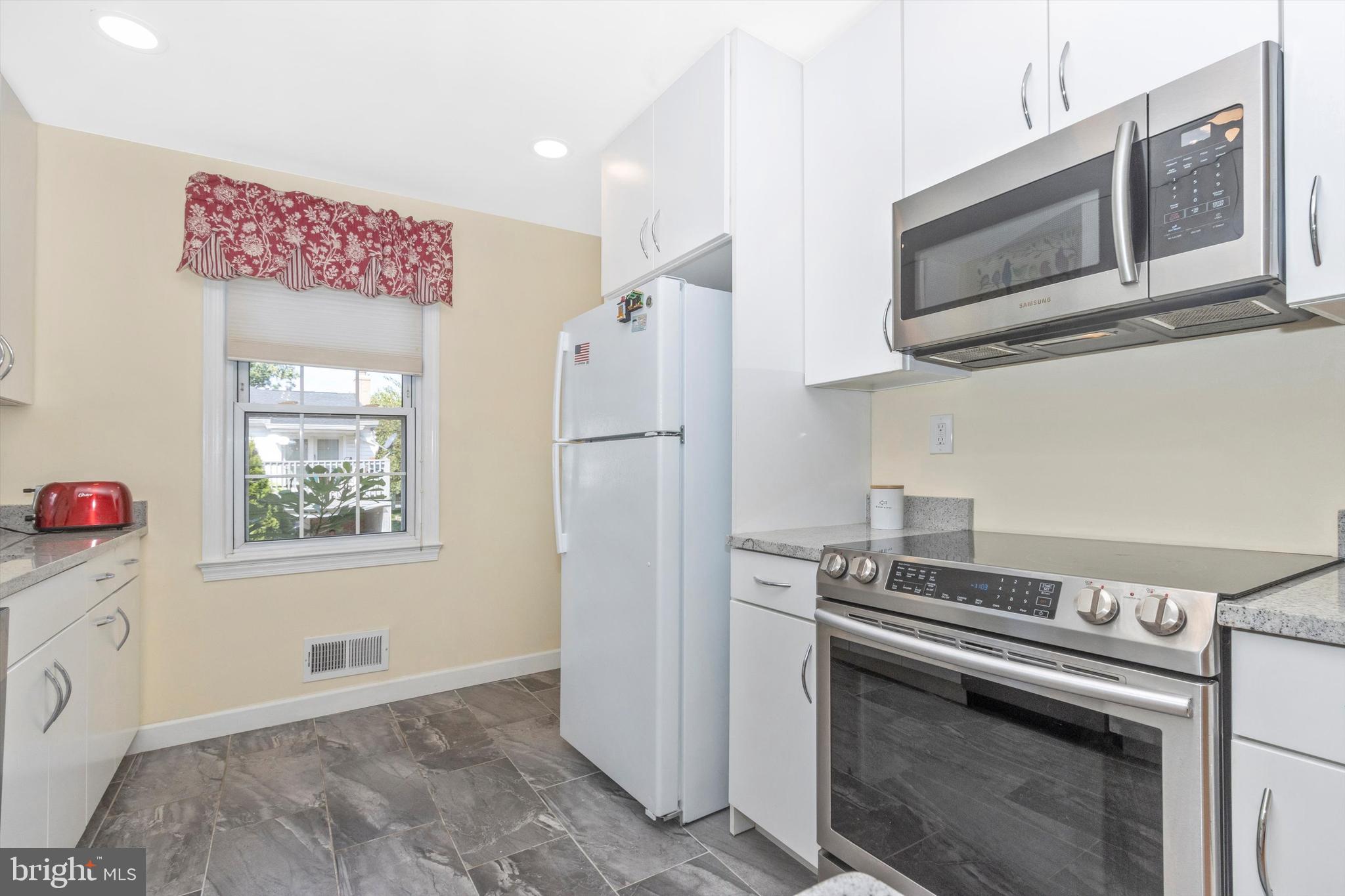 2010 Franwall Avenue Silver Spring, MD 20902 - Photo 28 of 55 Gallery Image 28