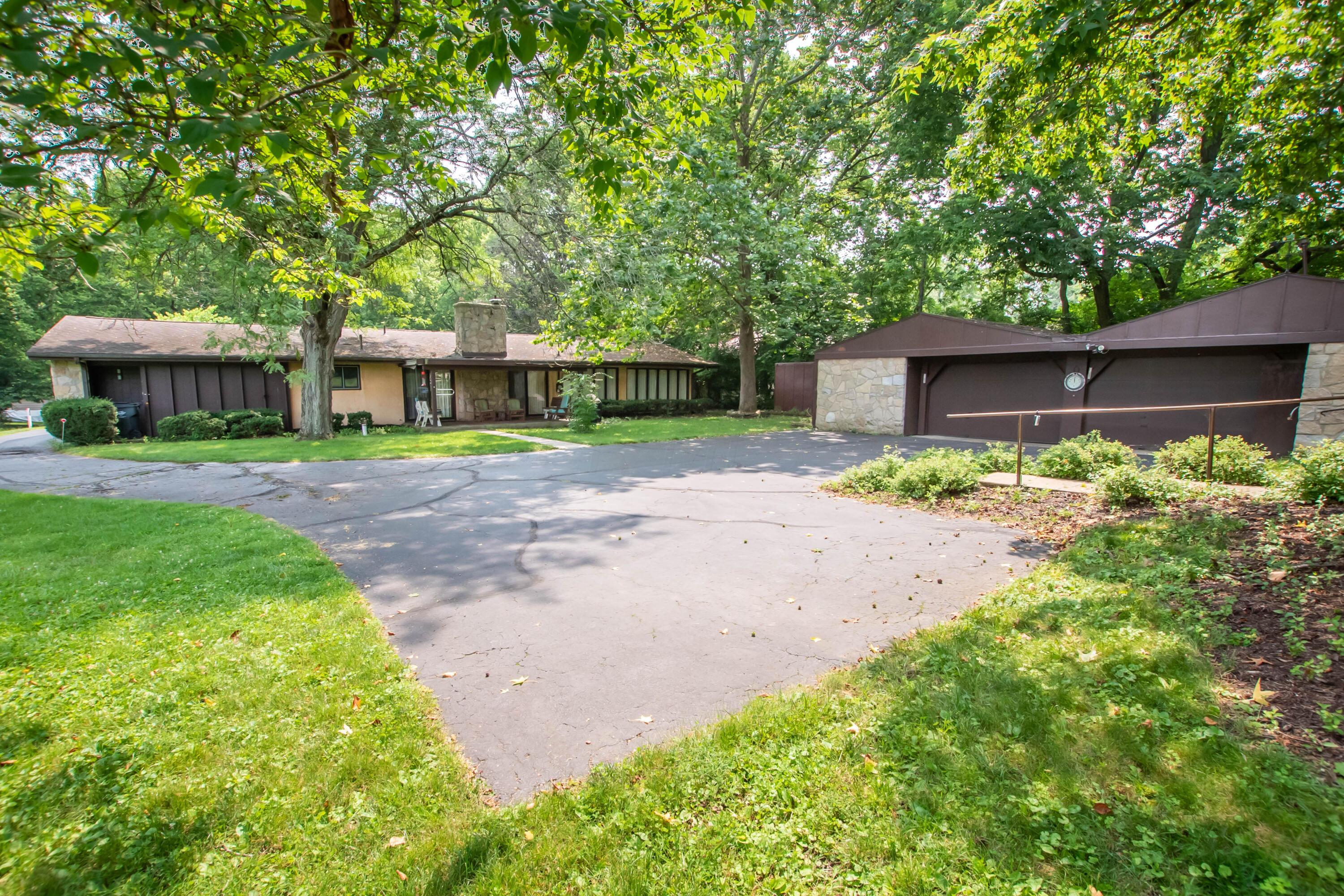 4376 Dublin Road Columbus, OH 43221 - Photo 7 of 48 DSC_6356-HDR