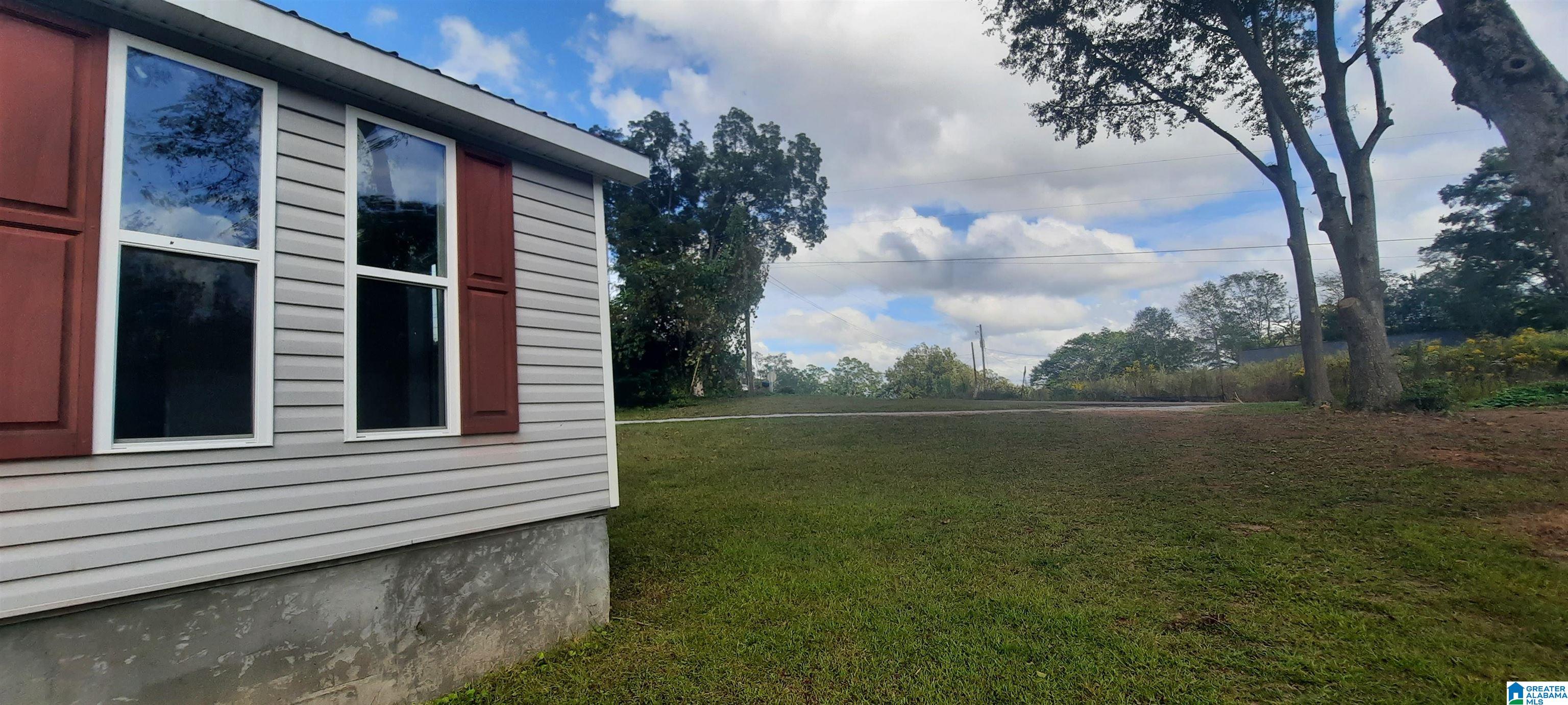 26 5th Street West Wedowee, AL 36278 - Photo 3 of 18