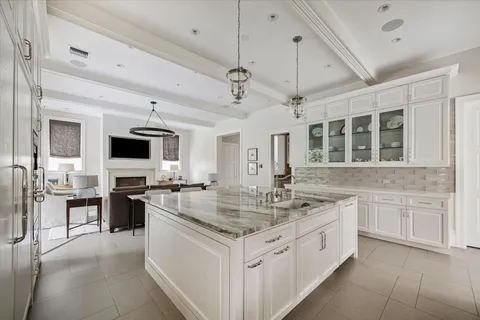$5,595,000 | 2240 Del Monte Drive, Houston, TX 77019