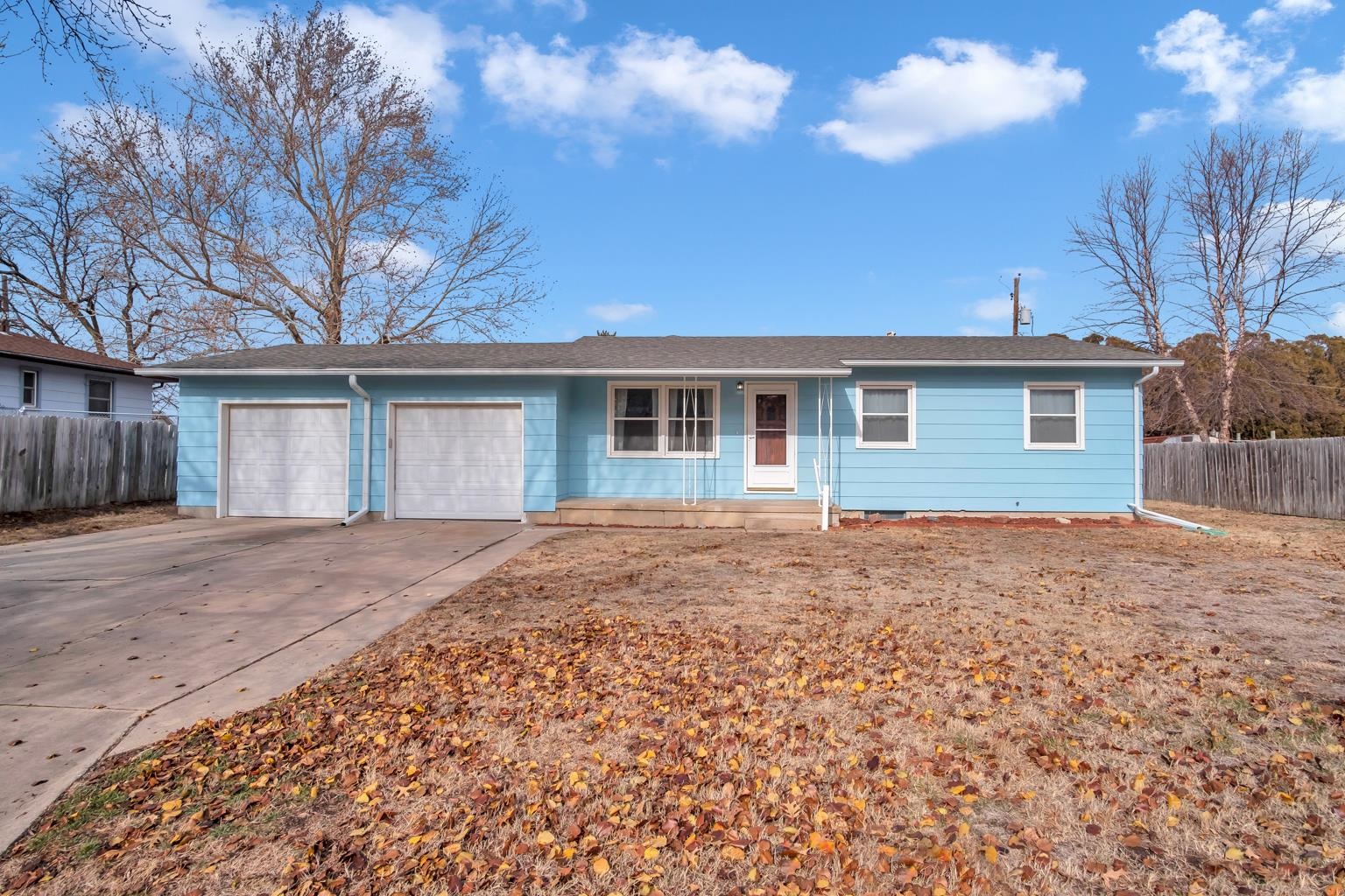 604 Northridge Road Newton, KS 67114 - Photo 2 of 35