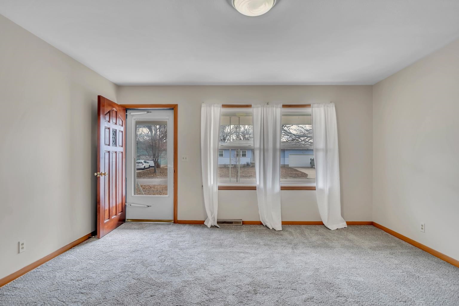 604 Northridge Road Newton, KS 67114 - Photo 5 of 35