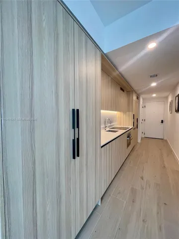 $2,500 | 225 North Miami Avenue, Unit 3106, Miami, FL 33128