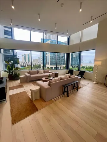 $2,500 | 225 North Miami Avenue, Unit 3106, Miami, FL 33128