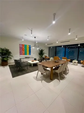 $2,500 | 225 North Miami Avenue, Unit 3106, Miami, FL 33128