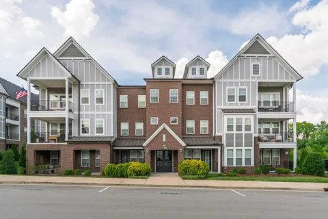 $435,000 | 700 Vintage Green Lane, Unit 205, Franklin, TN 37064