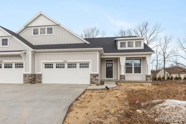 $549,900 | 6607 Timber Crst Drive Northeast, Unit 56, Rockford, MI 49341