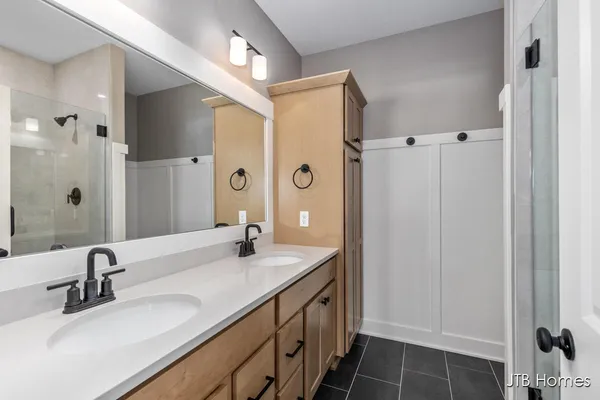 $549,900 | 6607 Timber Crst Drive Northeast, Unit 56, Rockford, MI 49341