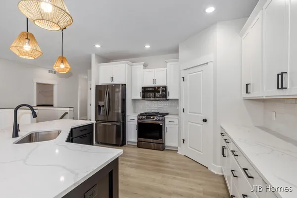 $549,900 | 6607 Timber Crst Drive Northeast, Unit 56, Rockford, MI 49341