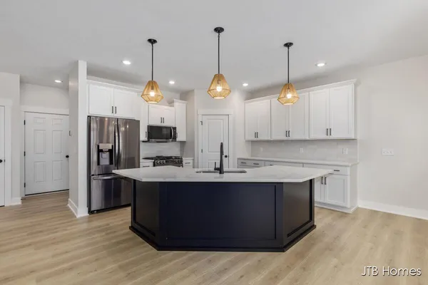 $549,900 | 6607 Timber Crst Drive Northeast, Unit 56, Rockford, MI 49341