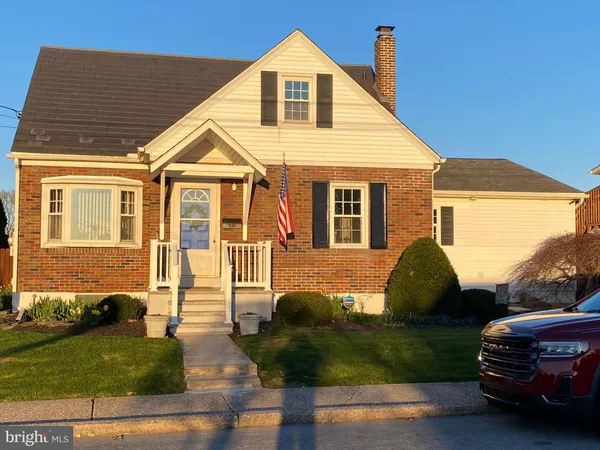 $450,000 | 930 4th Street, Whitehall, PA 18052