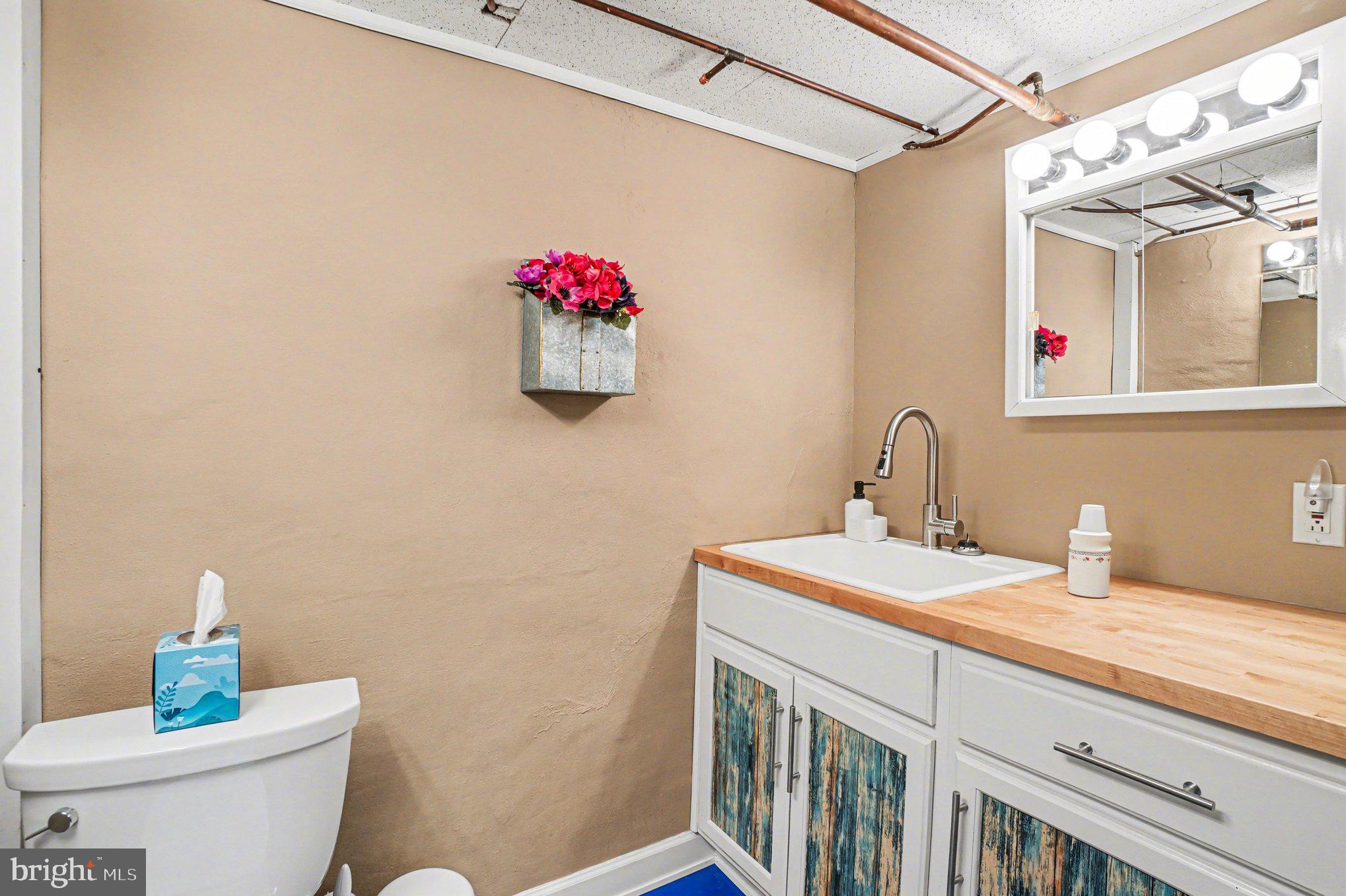 930 4th Street Whitehall, PA 18052 - Photo 23 of 26