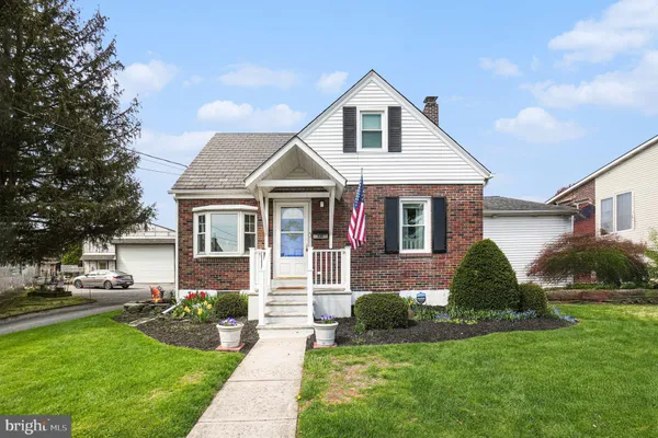 $450,000 | 930 4th Street, Whitehall, PA 18052