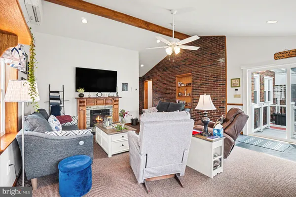 $450,000 | 930 4th Street, Whitehall, PA 18052