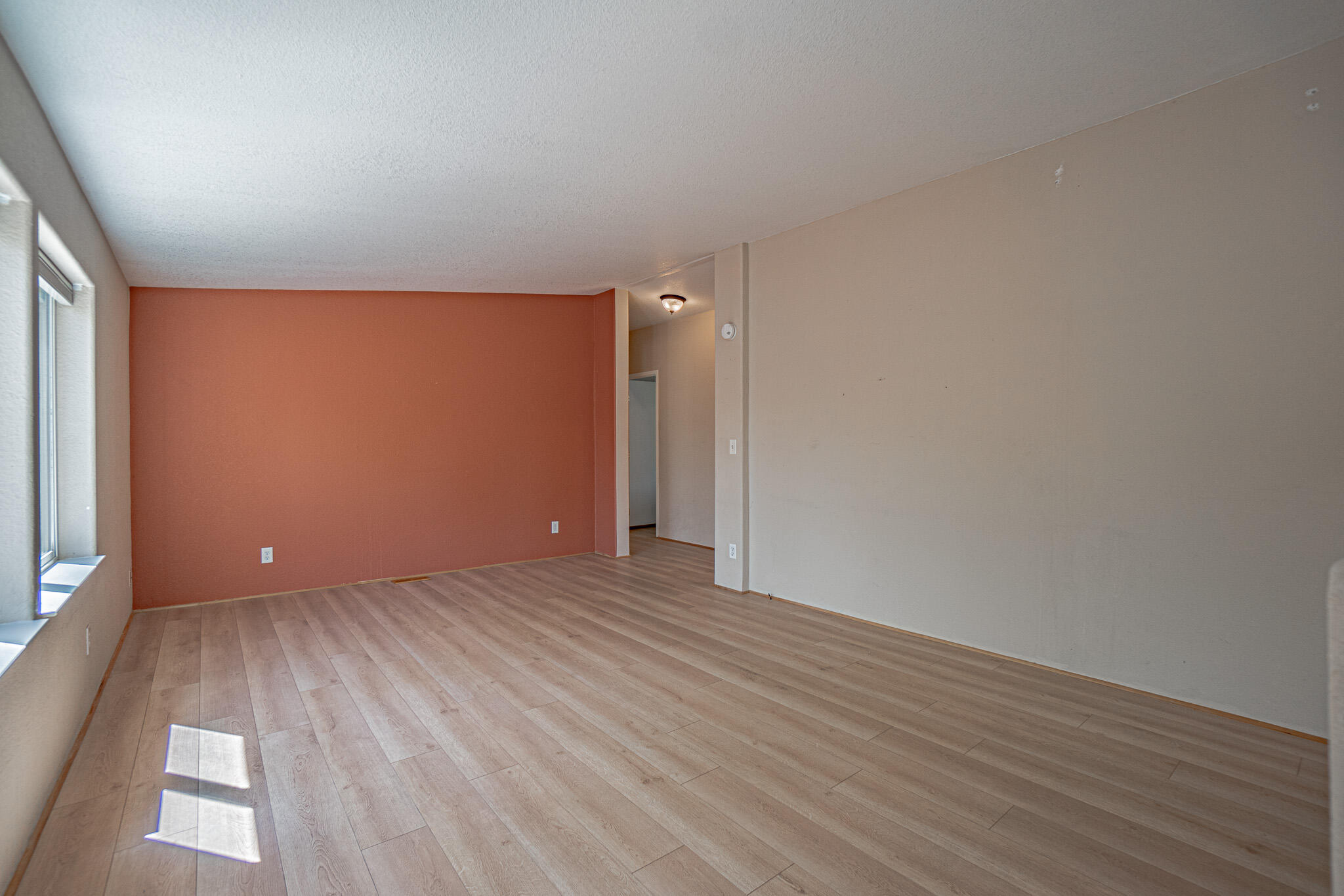 215 Tolman Creek Road, Unit 38 Ashland, OR 97520 - Photo 12 of 32 Expansive Living Area