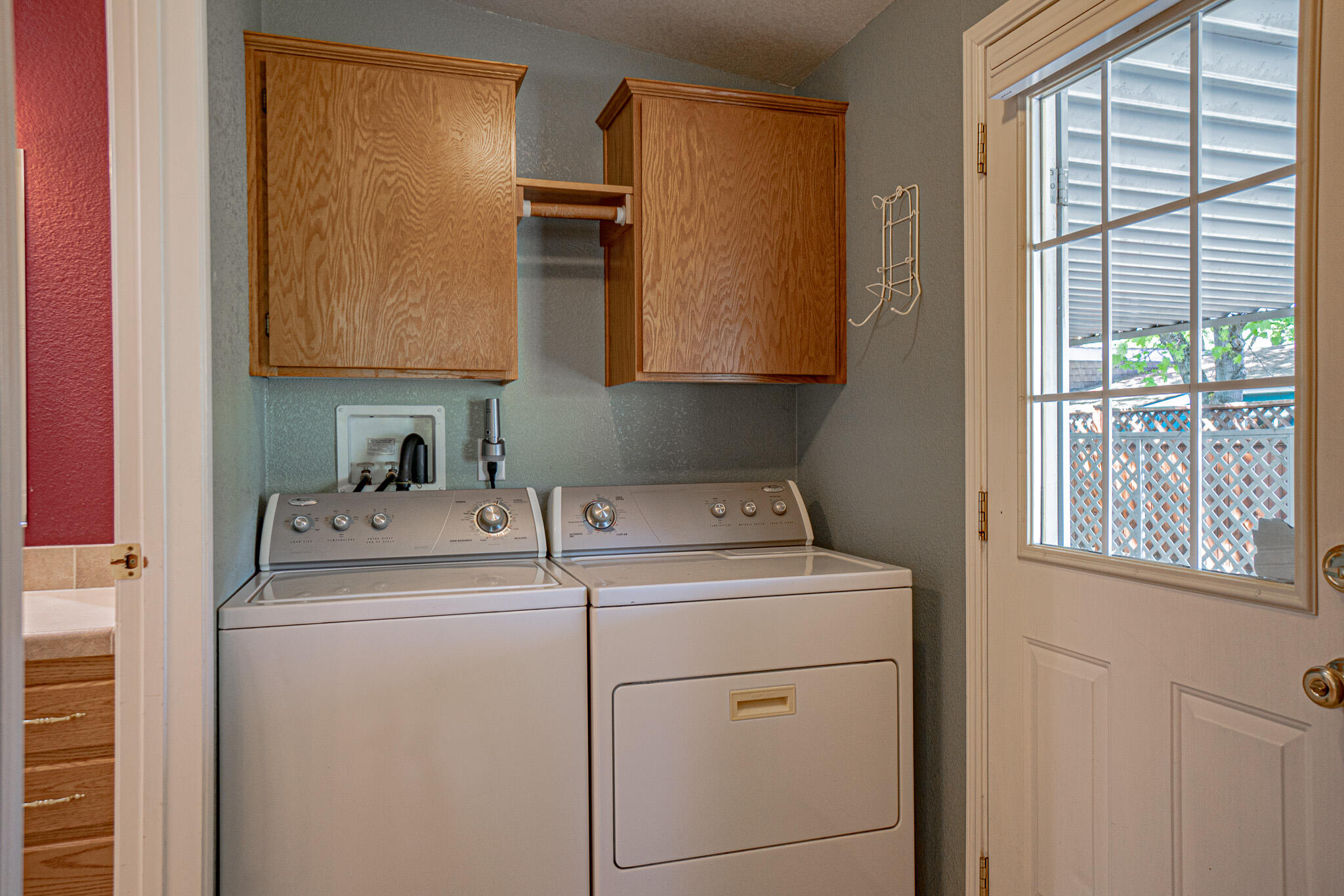 215 Tolman Creek Road, Unit 38 Ashland, OR 97520 - Photo 19 of 32 Convenient Laundry Area