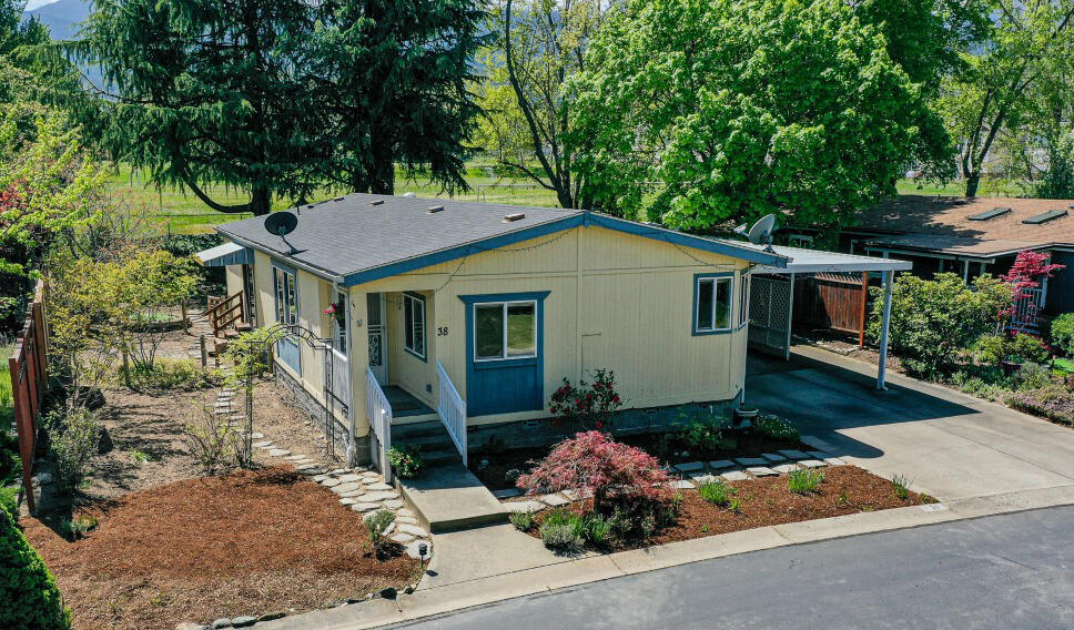 215 Tolman Creek Road, Unit 38 Ashland, OR 97520 - Photo 2 of 32 Charming 2001 Manufactured Home