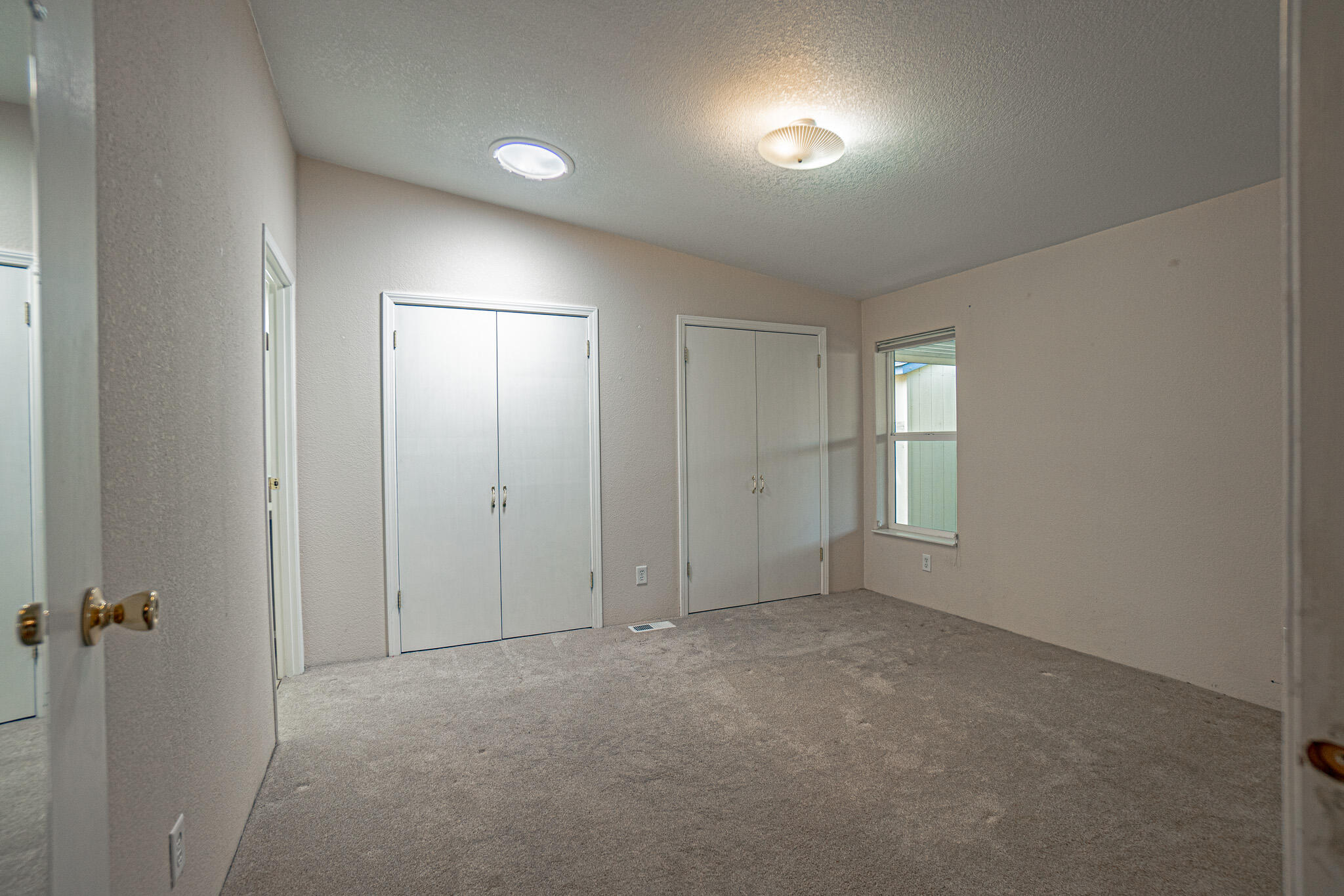 215 Tolman Creek Road, Unit 38 Ashland, OR 97520 - Photo 24 of 32 Primary Bedroom