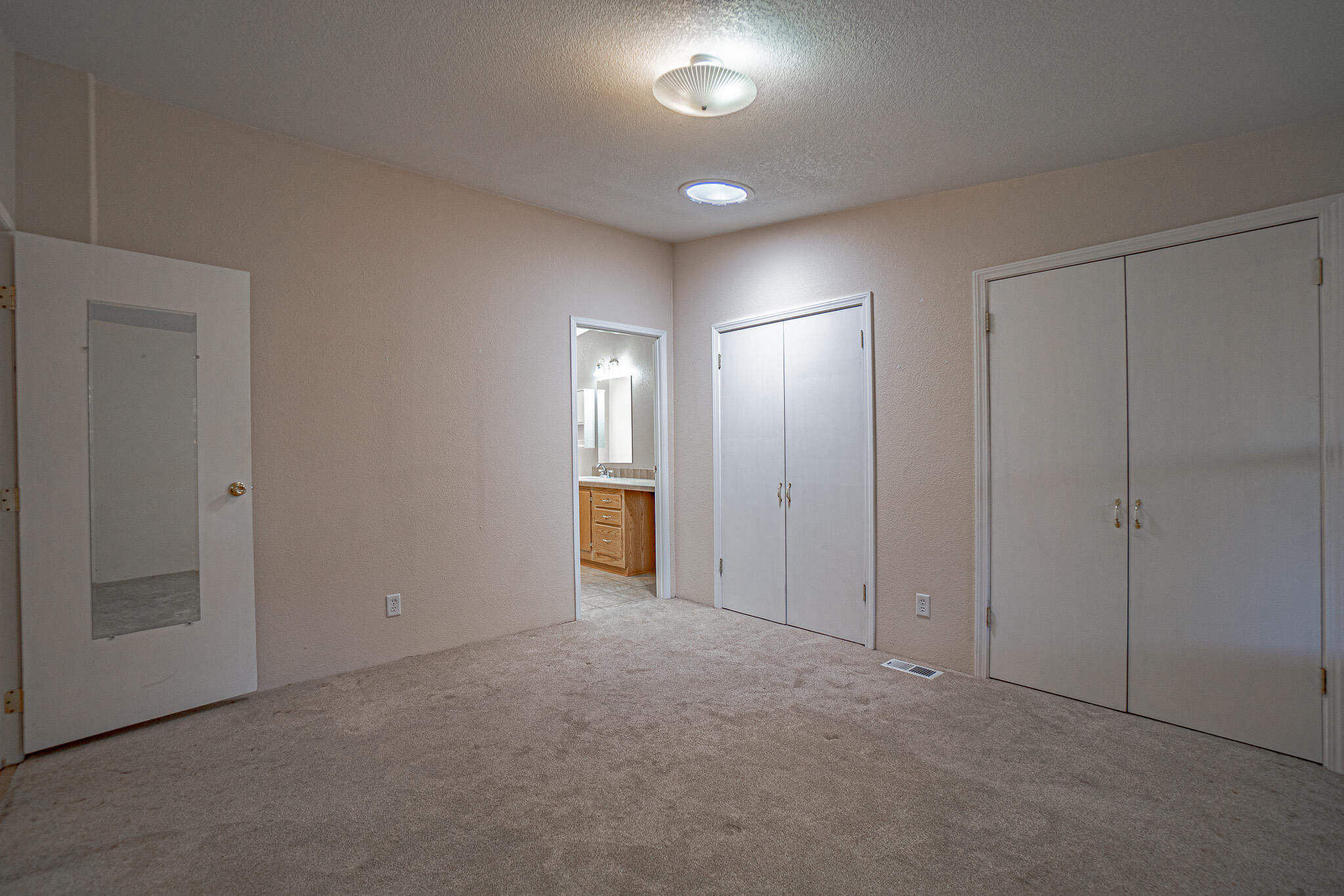 215 Tolman Creek Road, Unit 38 Ashland, OR 97520 - Photo 25 of 32 Double Closets with Organization Systems