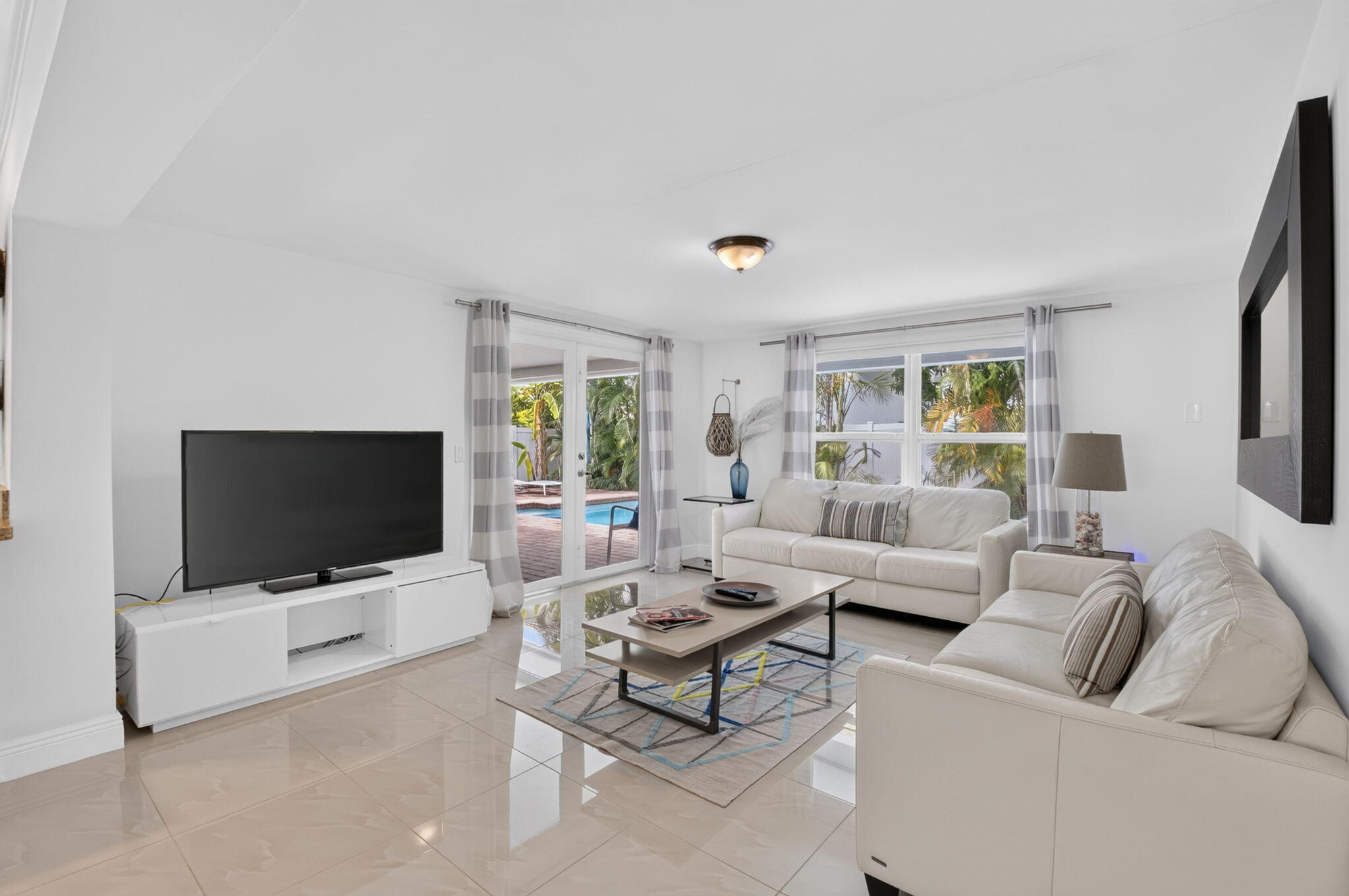 700 Northeast 70th Street Boca Raton, FL 33487 - Photo 19 of 42 Family Room