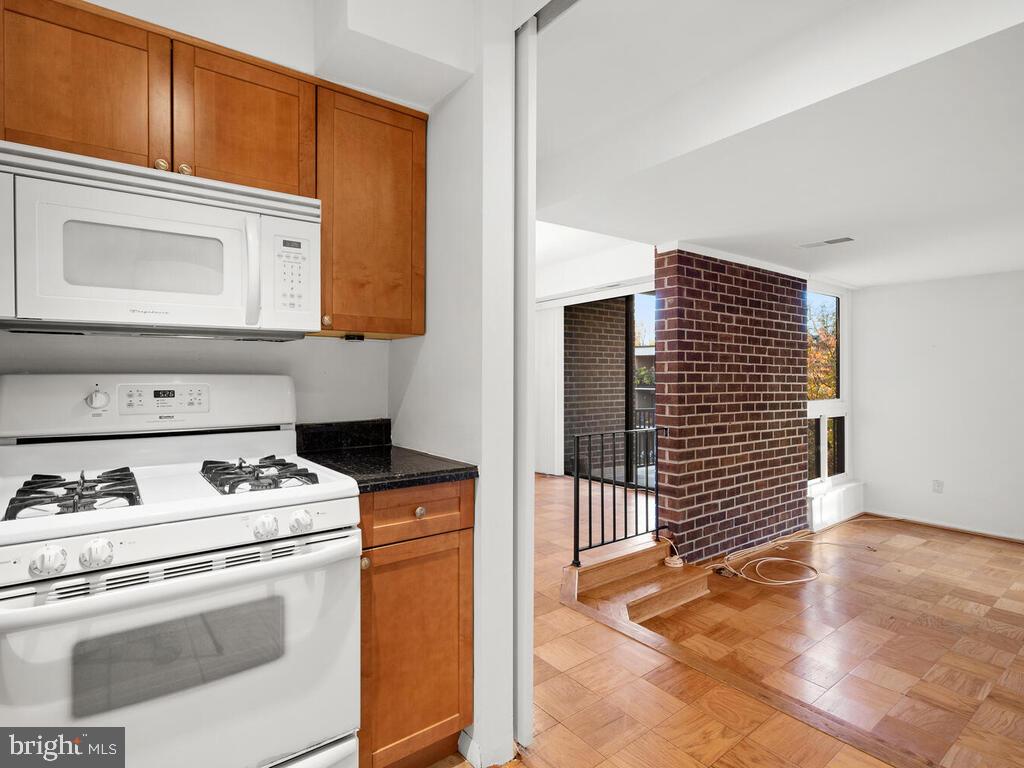 2109 Walsh View Terrace, Unit 12203 Silver Spring, MD 20902 - Photo 11 of 23 Kitchen/Den
